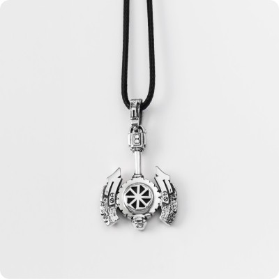 Секира с Коловратом из серебра Секира с Коловратом из серебра